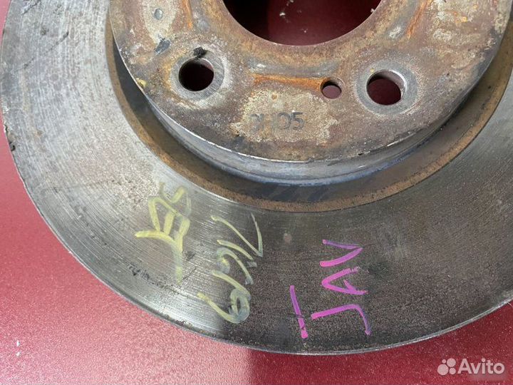 Диск тормозной передний левый Honda Stepwgn RK1