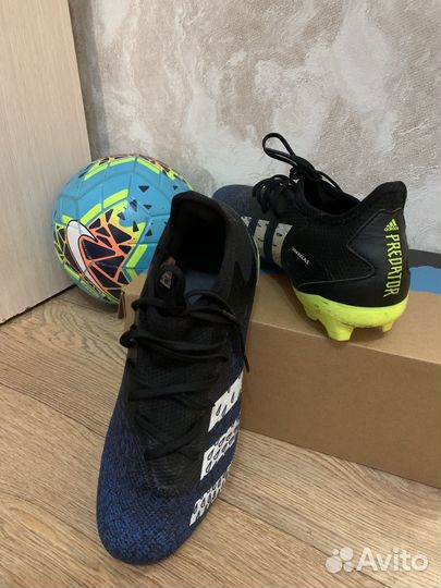 Футбольные бутсы adidas predator