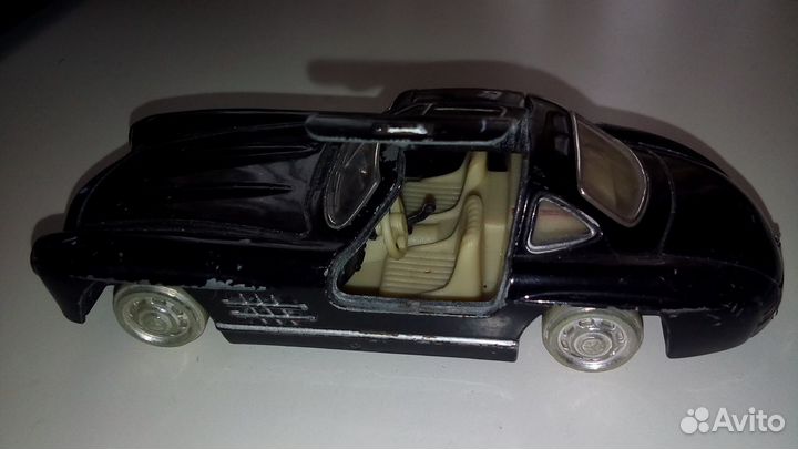 Модель Мерседес Бенц 300sl