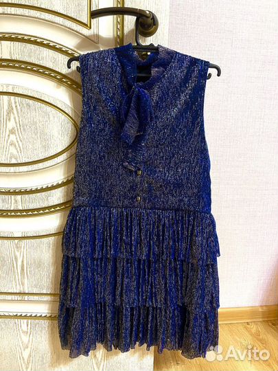 Платье для девочки блестящее 140