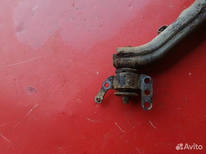 Рычаг подвески задний левый Toyota Avensis Т250