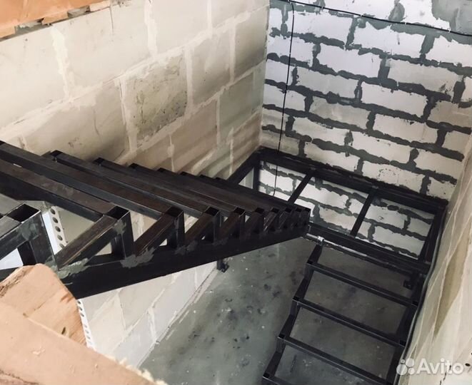 Лестница металлическая на 2 этаж