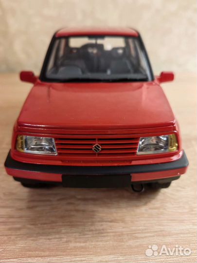 Suzuki Vitara Escudo 1:18 Dorlop