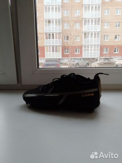 Футбольные бутсы 38 размер