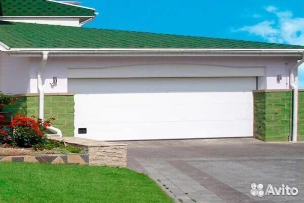 Секционные ворота