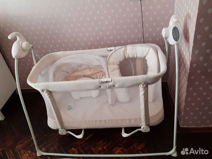 Детская кроватка качалка 4 в 1 Simplicity auto