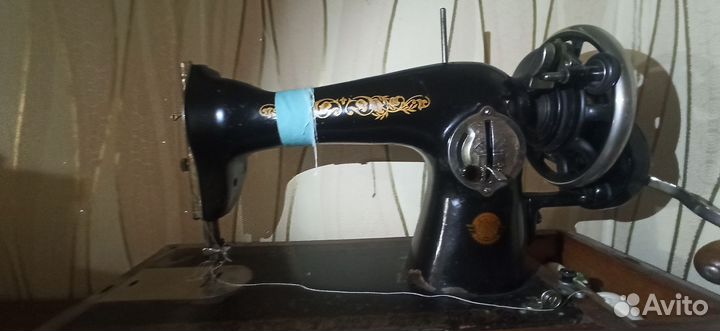 Швейная машина