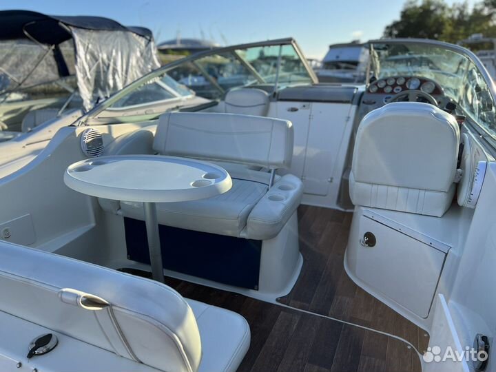 Аренда катера с капитаном; прогулка на катере