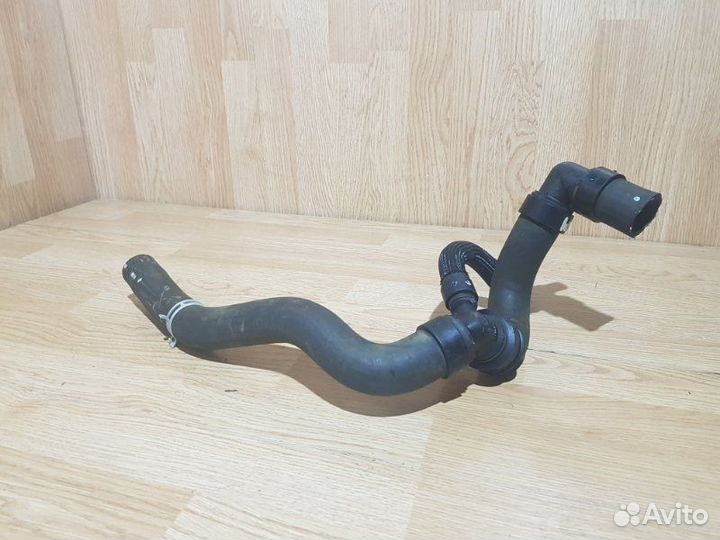 Патрубок системы охлаждения Peugeot 607 9D EW12J4