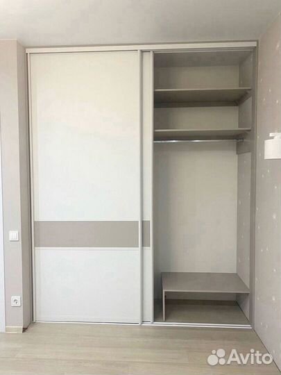 Современный шкаф купе