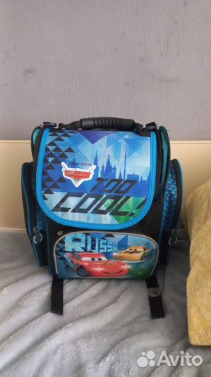 Школьный рюкзак