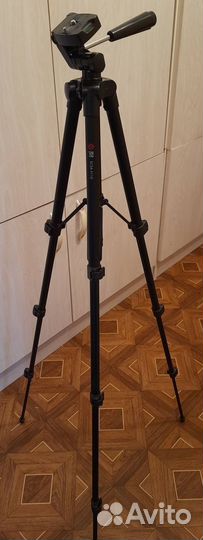 Штатив для фотоаппарата ERA PRO ecsa 3110