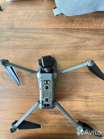 Квадрокоптер dji мавик 3