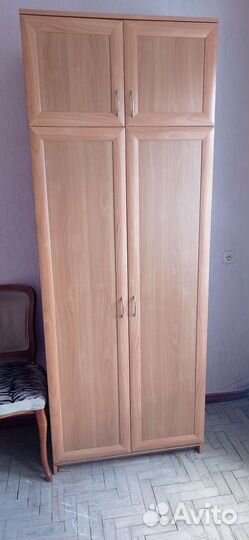 Шкаф платяной
