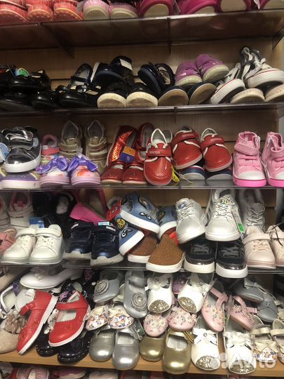 Детская новая обувь