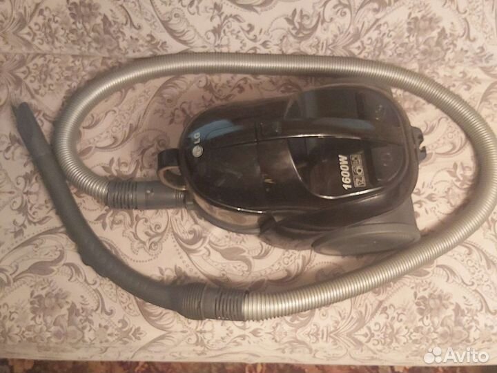 Пылесос LG рабочий 2 нера фильтра под замену