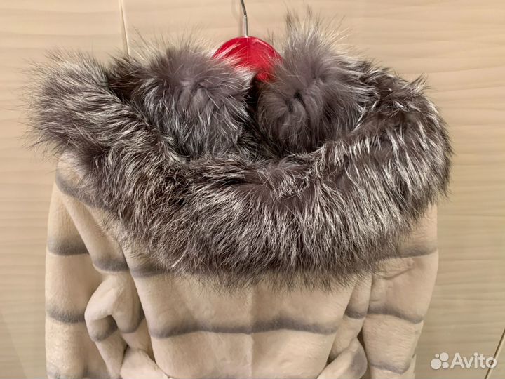 Шуба белая, кролик рекс, чернобурка, норка, р44