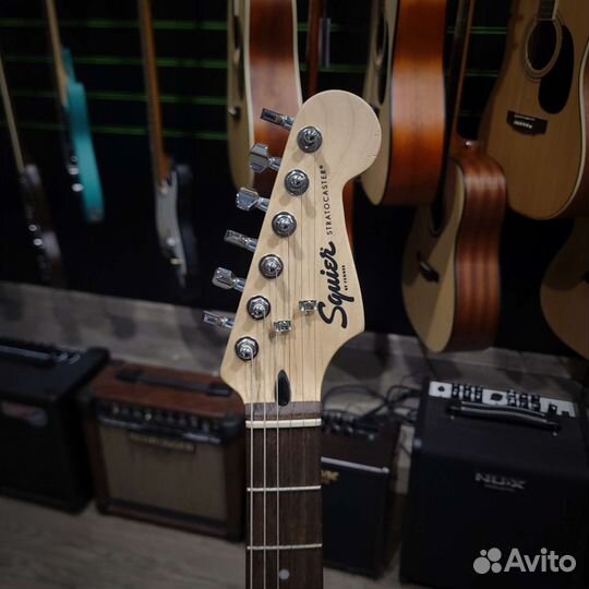 Электрогитара fender squier stratocaster (новая)