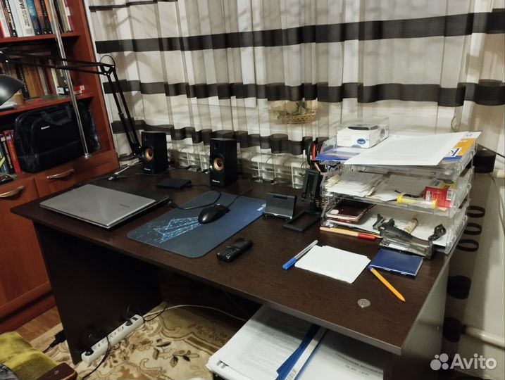 Письменный стол