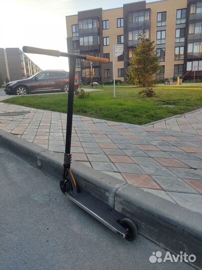 Трюковой самокат