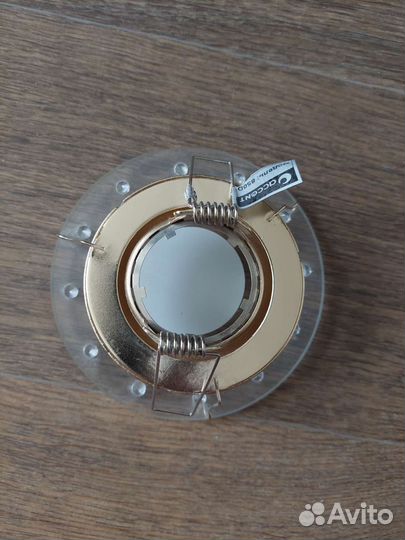 Светильник точечный потолочный