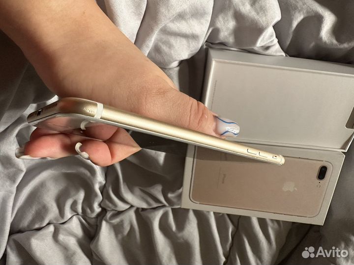 Телефон iPhone