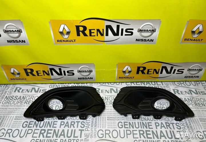 Накладка противотуманки Renault Logan