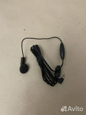 Наушник моно с микрофоном проводной новый