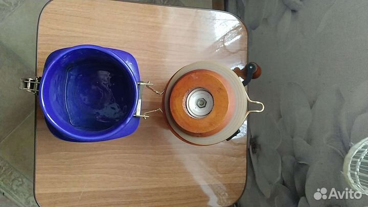 Кофемолка жерновая ручная