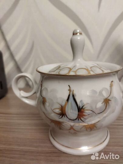 Сахарница с клеймом