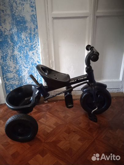 Детский трехколесный велосипед