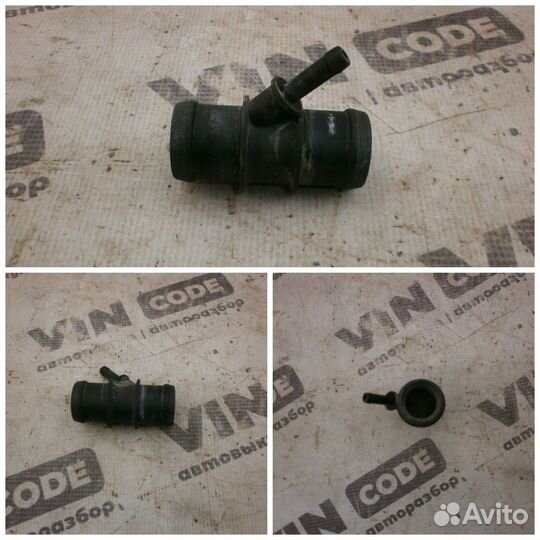 Тройник системы охлаждения Шкода Фабия 2