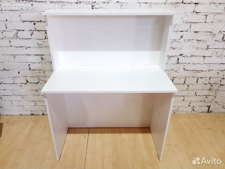 Ресепшн стойка