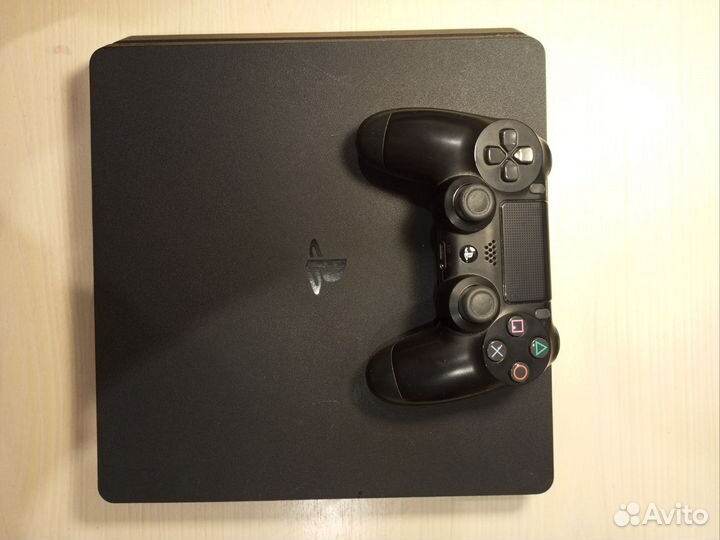 Sony PS4 slim