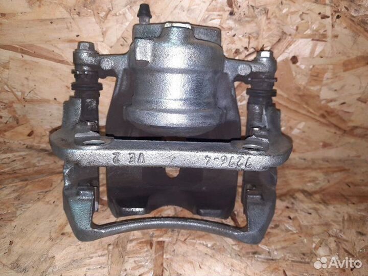 Суппорт передний левый Opel Corsa-C (Vita) 68