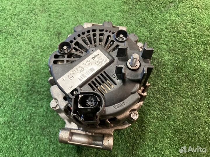 Генератор Mercedes-Benz C-Class W204 271860 2010