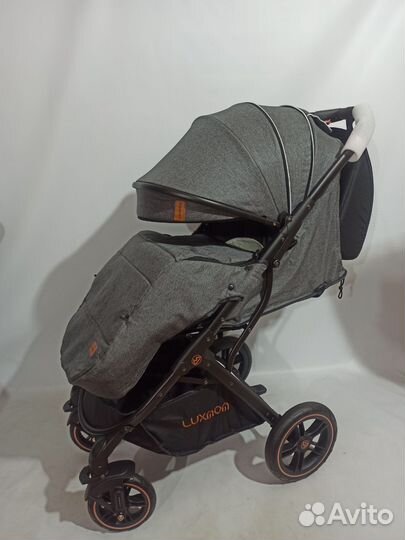 Коляска прогулочная Luxmom новая