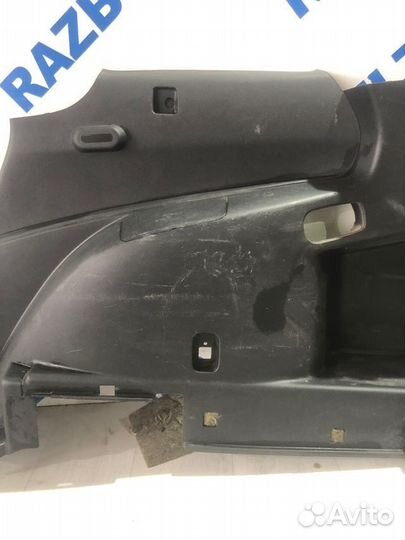 Обивка багажника правая mazda CX-7 2.3 ат