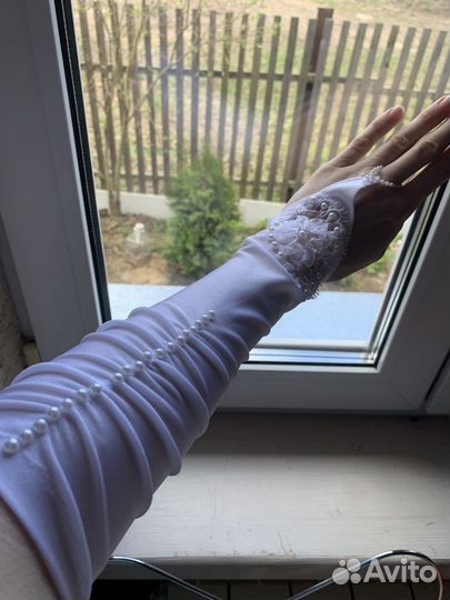 Перчатки свадебные белые митенки