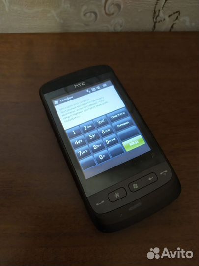 Мобильный телефон htc
