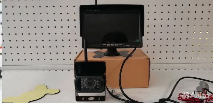 Беспроводная камера с монитором в грузовик