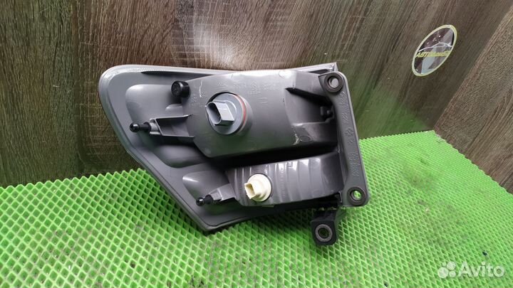 Фонарь задний правый Jeep Grand Cherokee WK2 10-23