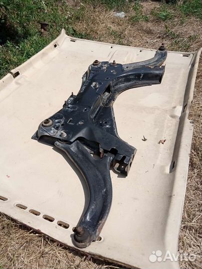 Подрамник Nissan Tiida 2006-2012 54400EL00A