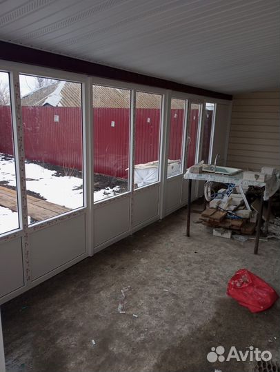 Остекление и отделка балконов под ключ