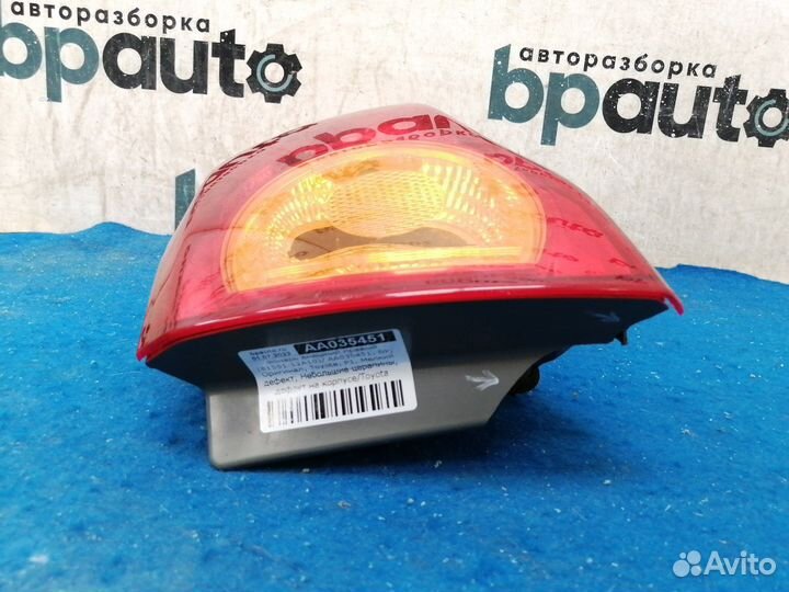 Фонарь внешний правый 81551-12A10 Toyota Corolla