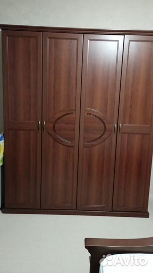 Кровать с матрасом, шкаф, комод, 2 тумбы