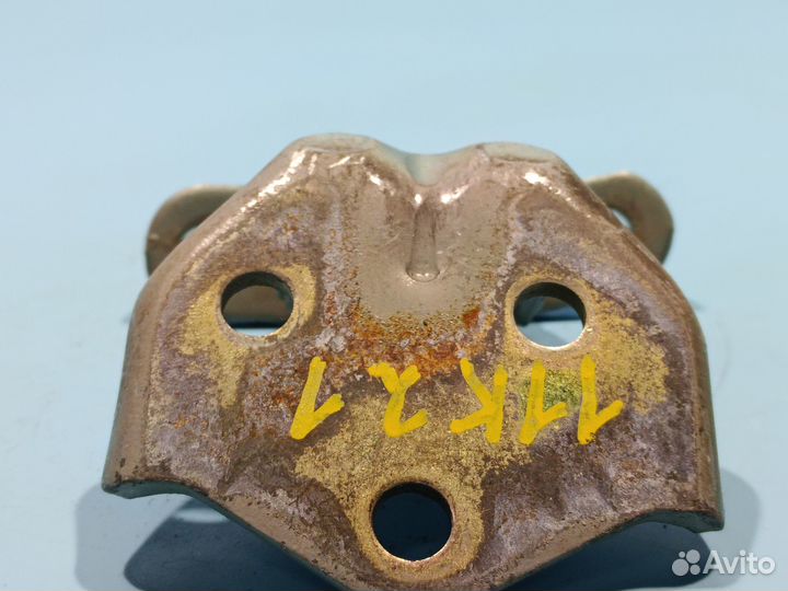 Петля двери для Hyundai Matrix