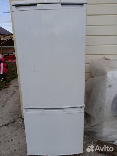 Холодильник бирюса