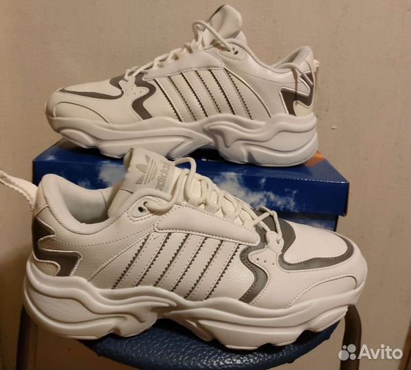 Кроссовки adidas