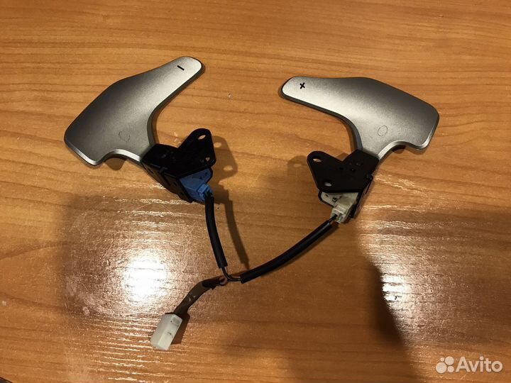 Подрулевые лепестки Toyota Corolla e150